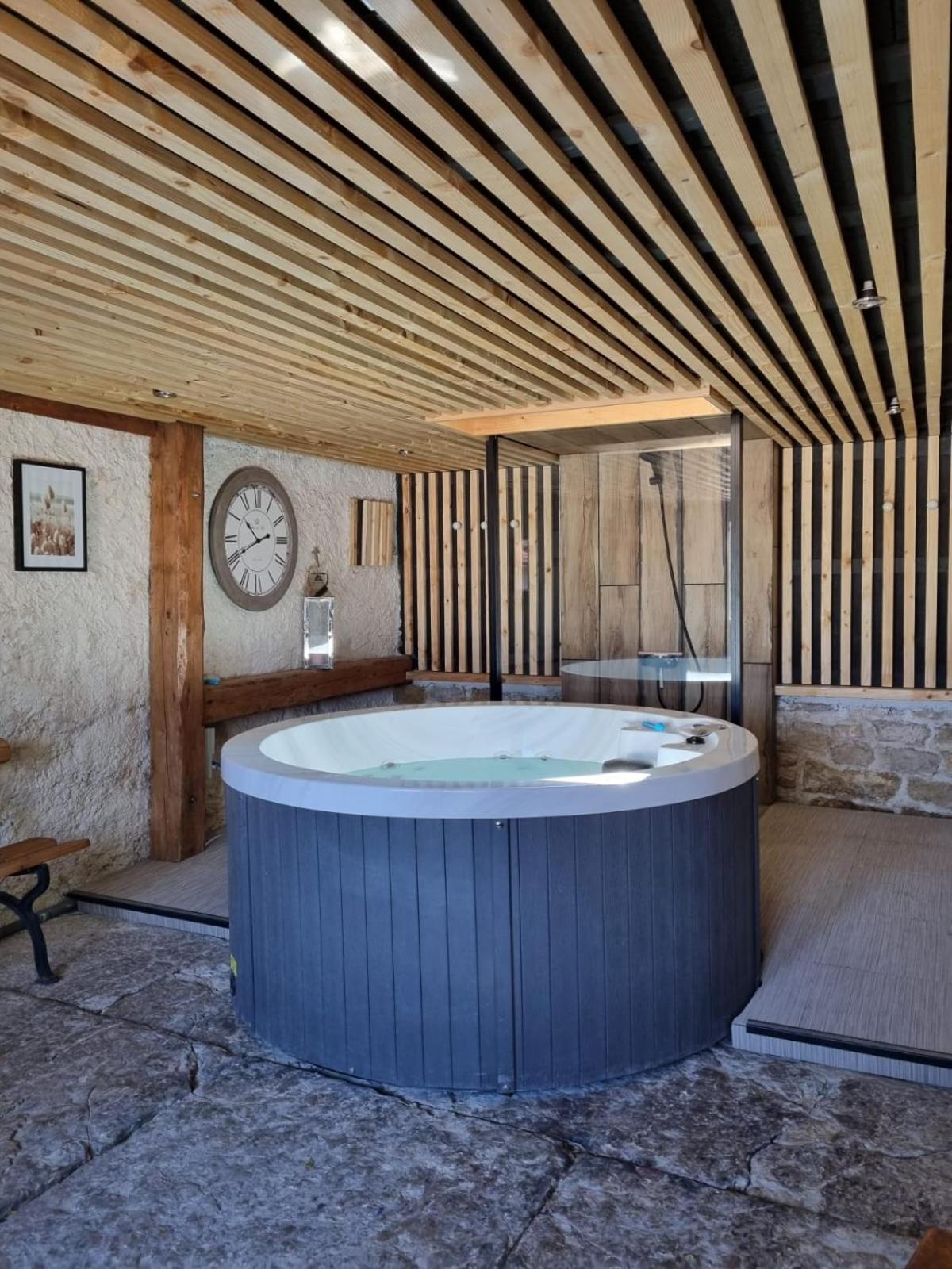 Gite De L'Ancheronne 12 Couchages Spa Lavans-sur-Valouse Exterior foto